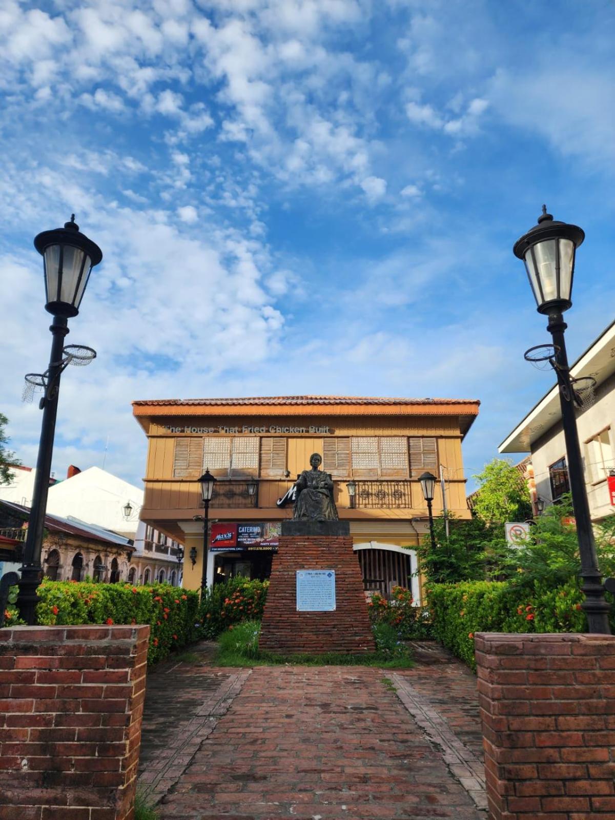 The River House - Loft Unit - Vigan Exterior photo